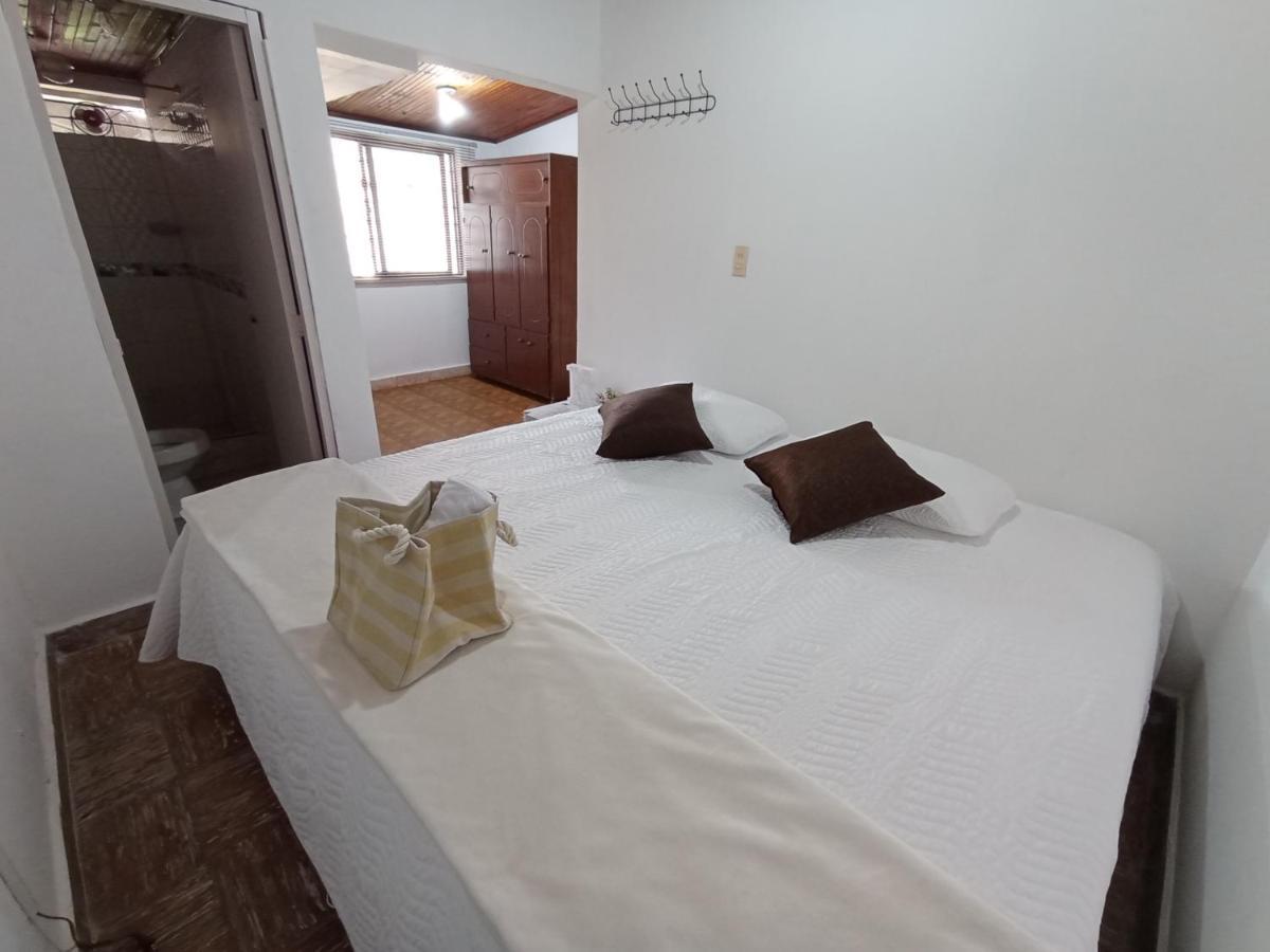 Komodo Alojamiento- Hostal Autoservicio - Ubicado Muy Cerca Al Centro Historico -Habitaciones Con Bano Privado, Wifi , Cama 2X2 Popayan Exterior foto